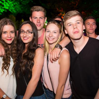 Sunswingpoolparty2015 1 087