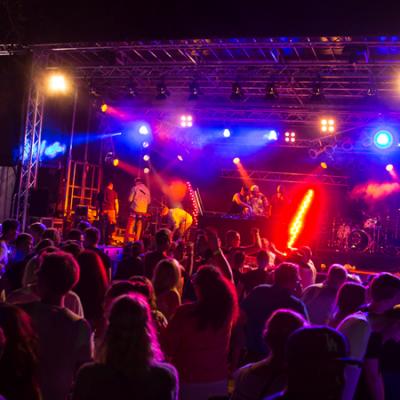 Sunswingpoolparty2015 1 088