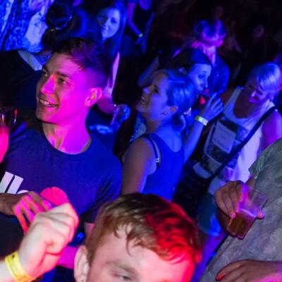 Sunswingpoolparty2015 1 092