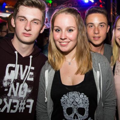 Sunswingpoolparty2015 1 116