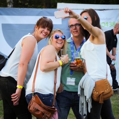 Sunswingpoolparty2015 2 10