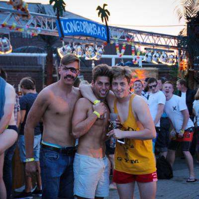 Sunswingpoolparty2015 2 16